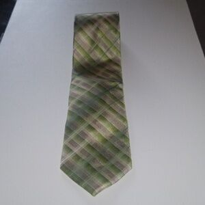 Van Heusen Olive and Taupe Plaid Tie